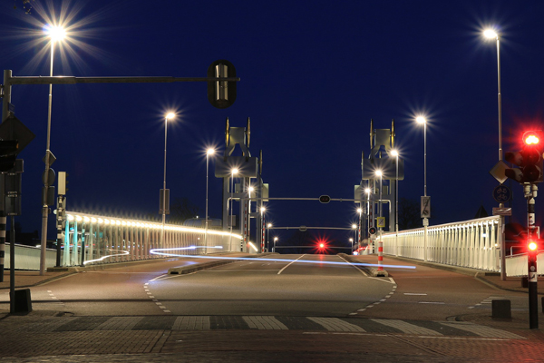 В Челябинске модернизируют уличное освещение